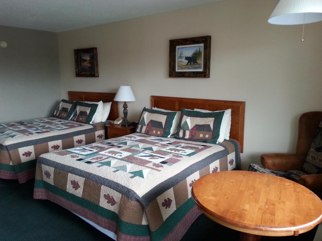 بيدجن فورج Mountain Breeze Motel المظهر الخارجي الصورة