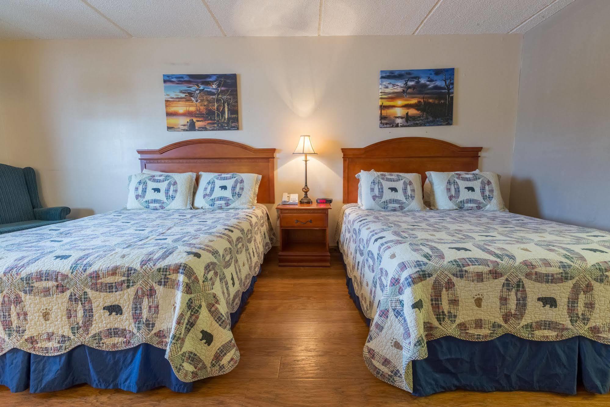 بيدجن فورج Mountain Breeze Motel المظهر الخارجي الصورة